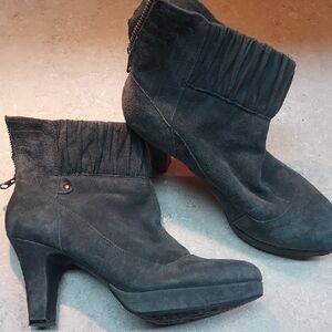 Women’s Gray Suede Ankle Boots - Classic Heeled Bootie